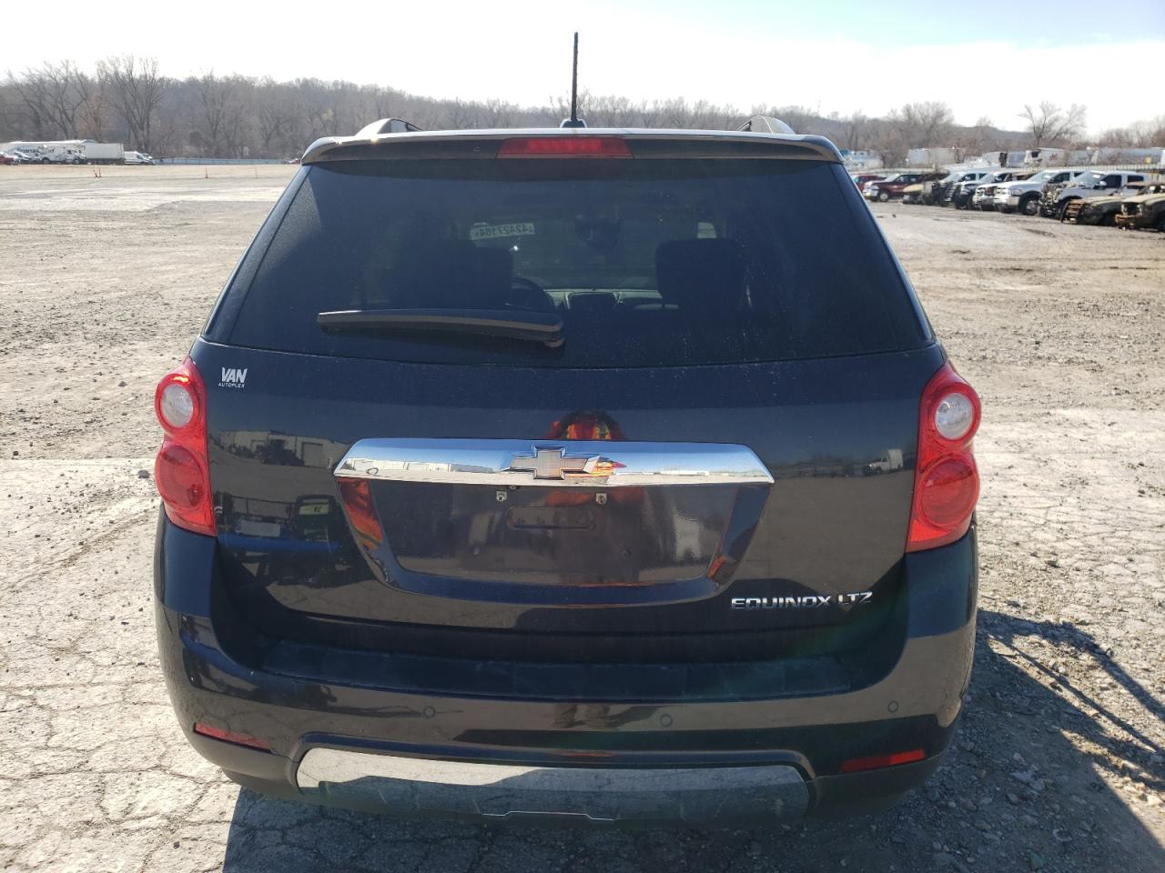 Photo 5 VIN: 2GNALDEK2F6315905 - CHEVROLET EQUINOX 