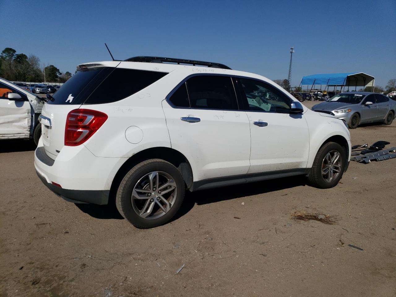 Photo 2 VIN: 2GNALDEK3H1511996 - CHEVROLET EQUINOX 