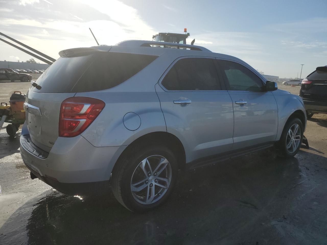 Photo 2 VIN: 2GNALDEK3H1607451 - CHEVROLET EQUINOX 