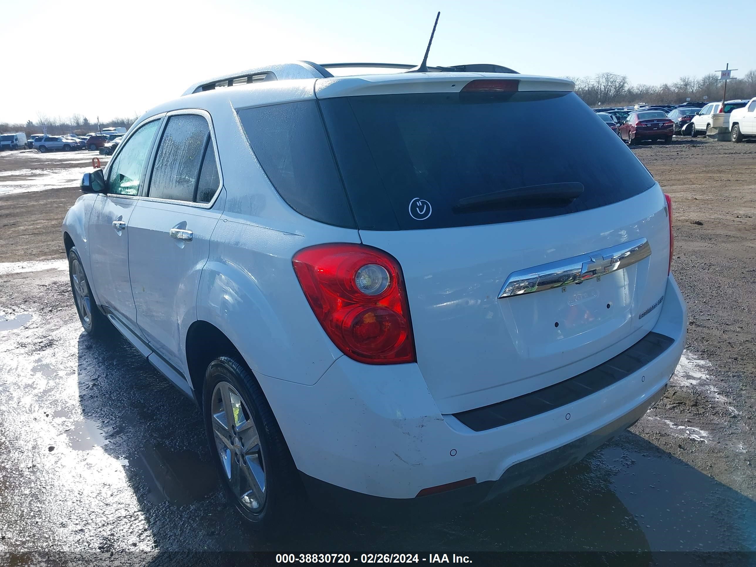 Photo 2 VIN: 2GNALDEK8E6312537 - CHEVROLET EQUINOX 