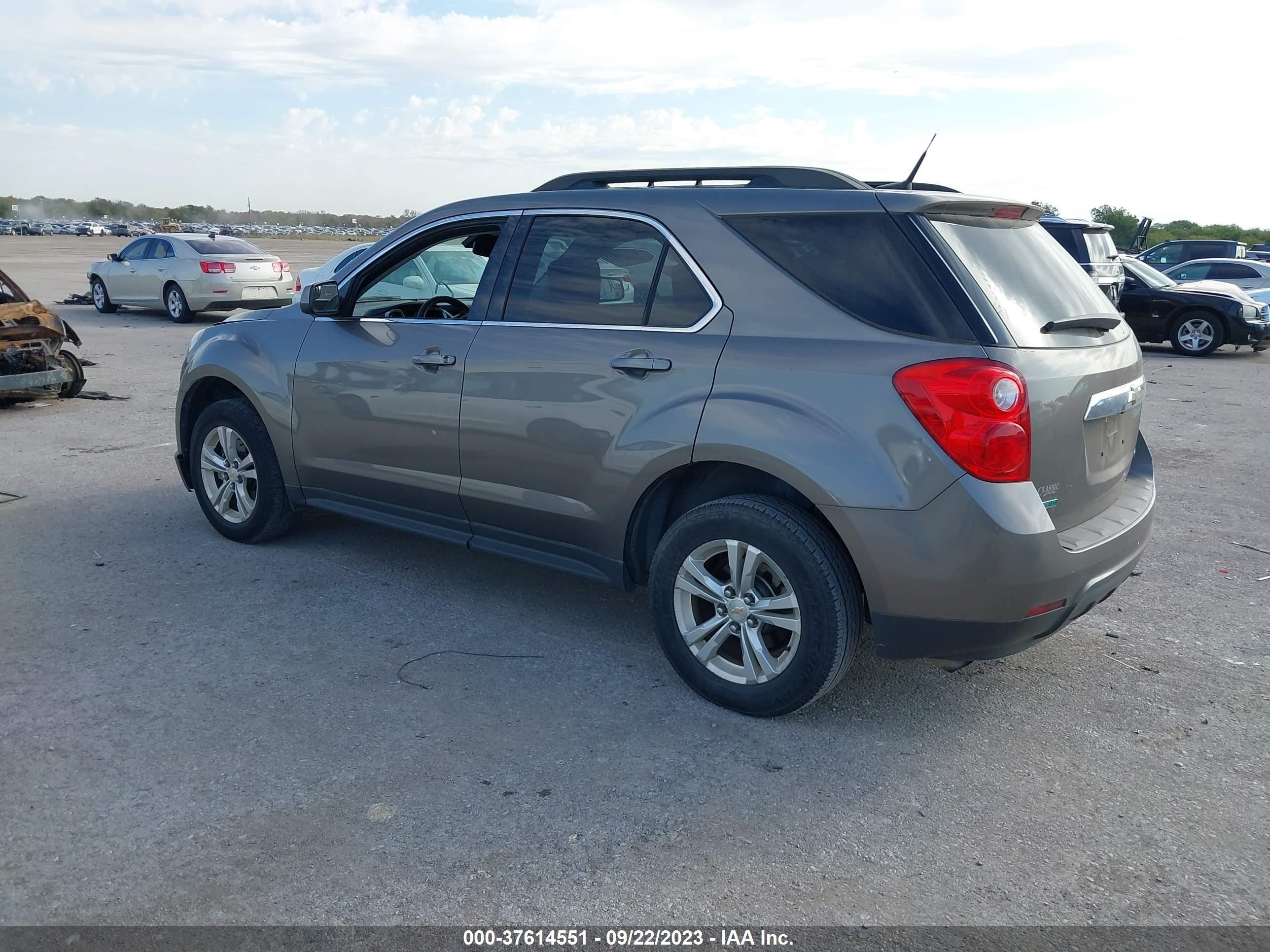 Photo 2 VIN: 2GNALDEK9C6179641 - CHEVROLET EQUINOX 