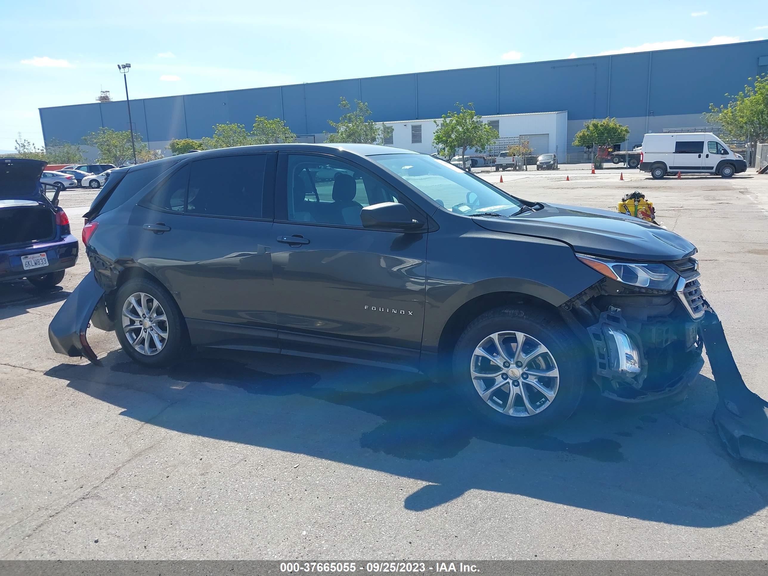 Photo 12 VIN: 2GNAXHEV0J6192393 - CHEVROLET EQUINOX 