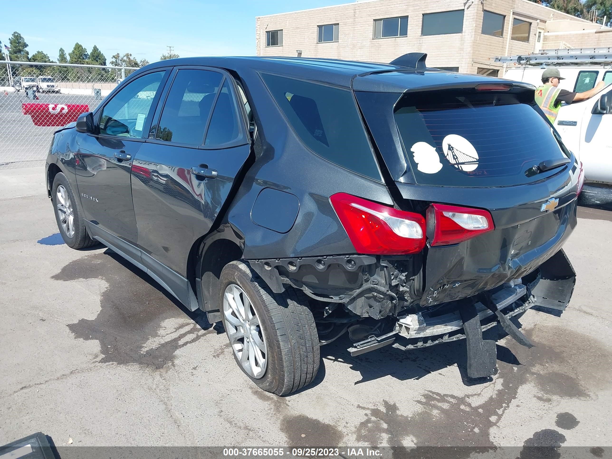 Photo 2 VIN: 2GNAXHEV0J6192393 - CHEVROLET EQUINOX 