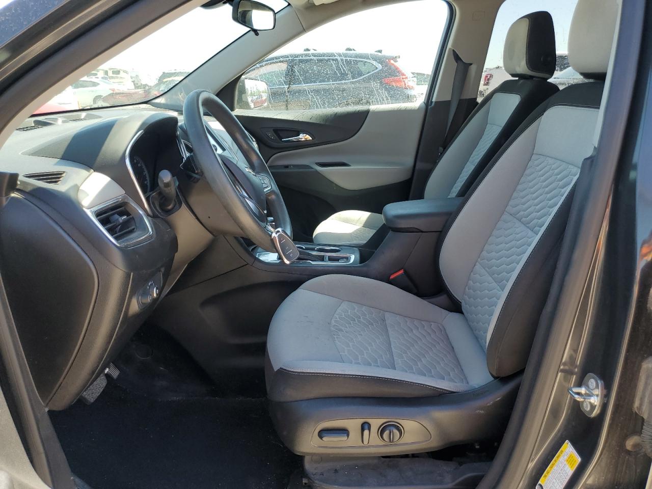 Photo 6 VIN: 2GNAXHEV1J6339952 - CHEVROLET EQUINOX 