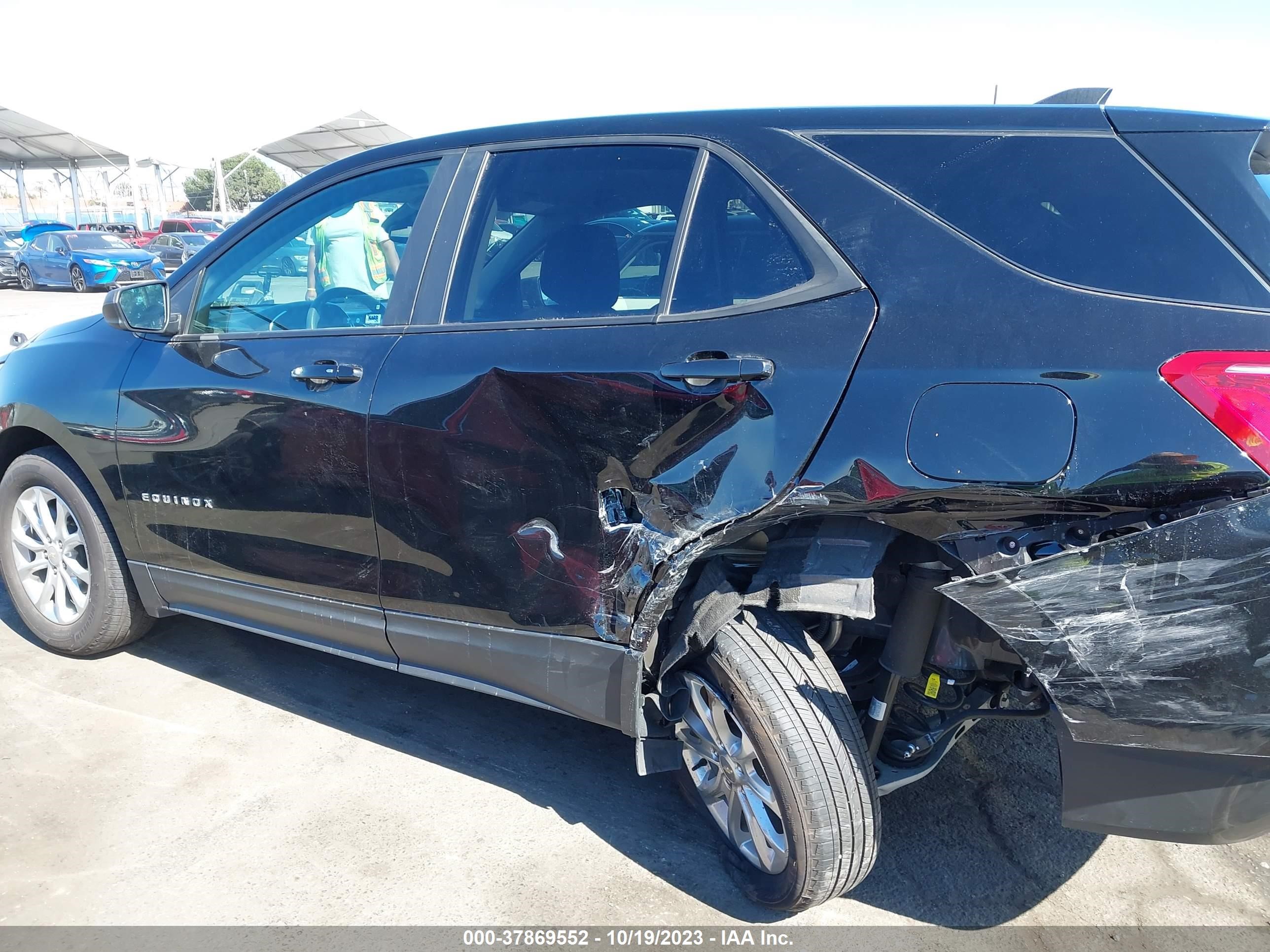 Photo 13 VIN: 2GNAXHEV2M6152742 - CHEVROLET EQUINOX 