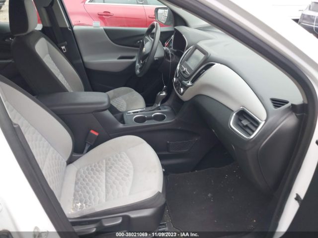 Photo 4 VIN: 2GNAXHEV3J6238945 - CHEVROLET EQUINOX 