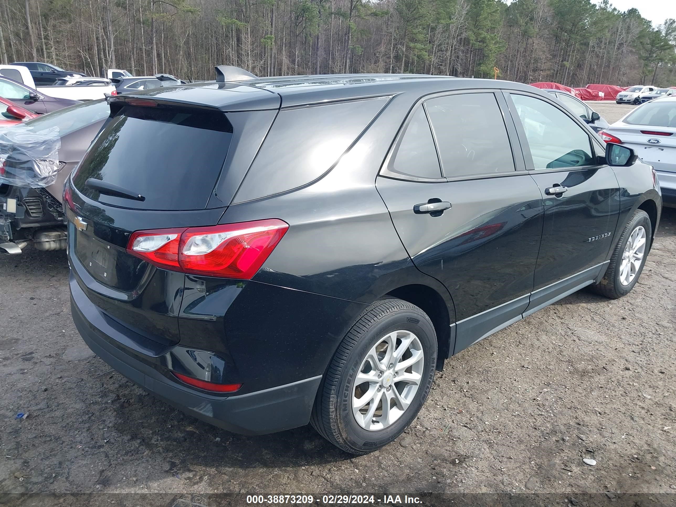 Photo 3 VIN: 2GNAXHEV3K6133954 - CHEVROLET EQUINOX 