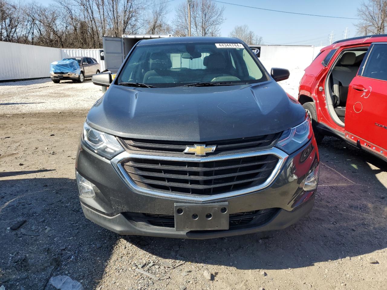 Photo 4 VIN: 2GNAXHEV5J6240597 - CHEVROLET EQUINOX 