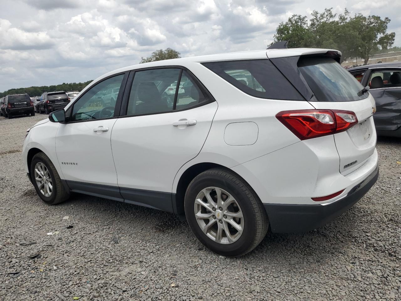 Photo 1 VIN: 2GNAXHEV6J6320457 - CHEVROLET EQUINOX 