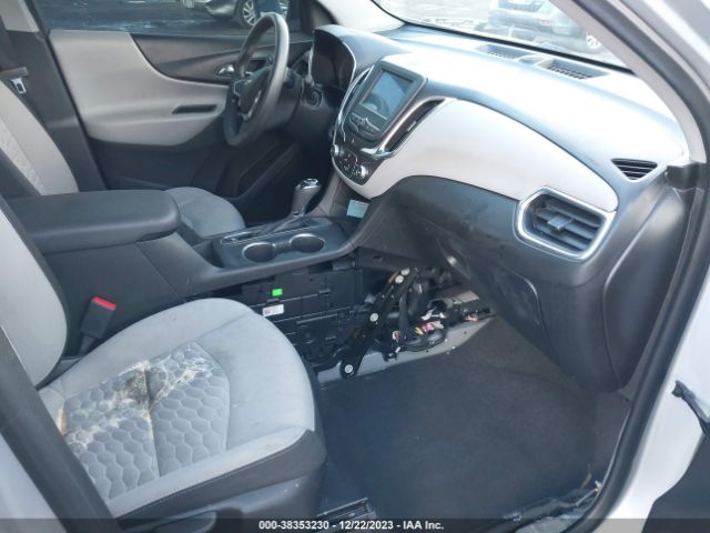 Photo 4 VIN: 2GNAXHEV6J6339381 - CHEVROLET EQUINOX 