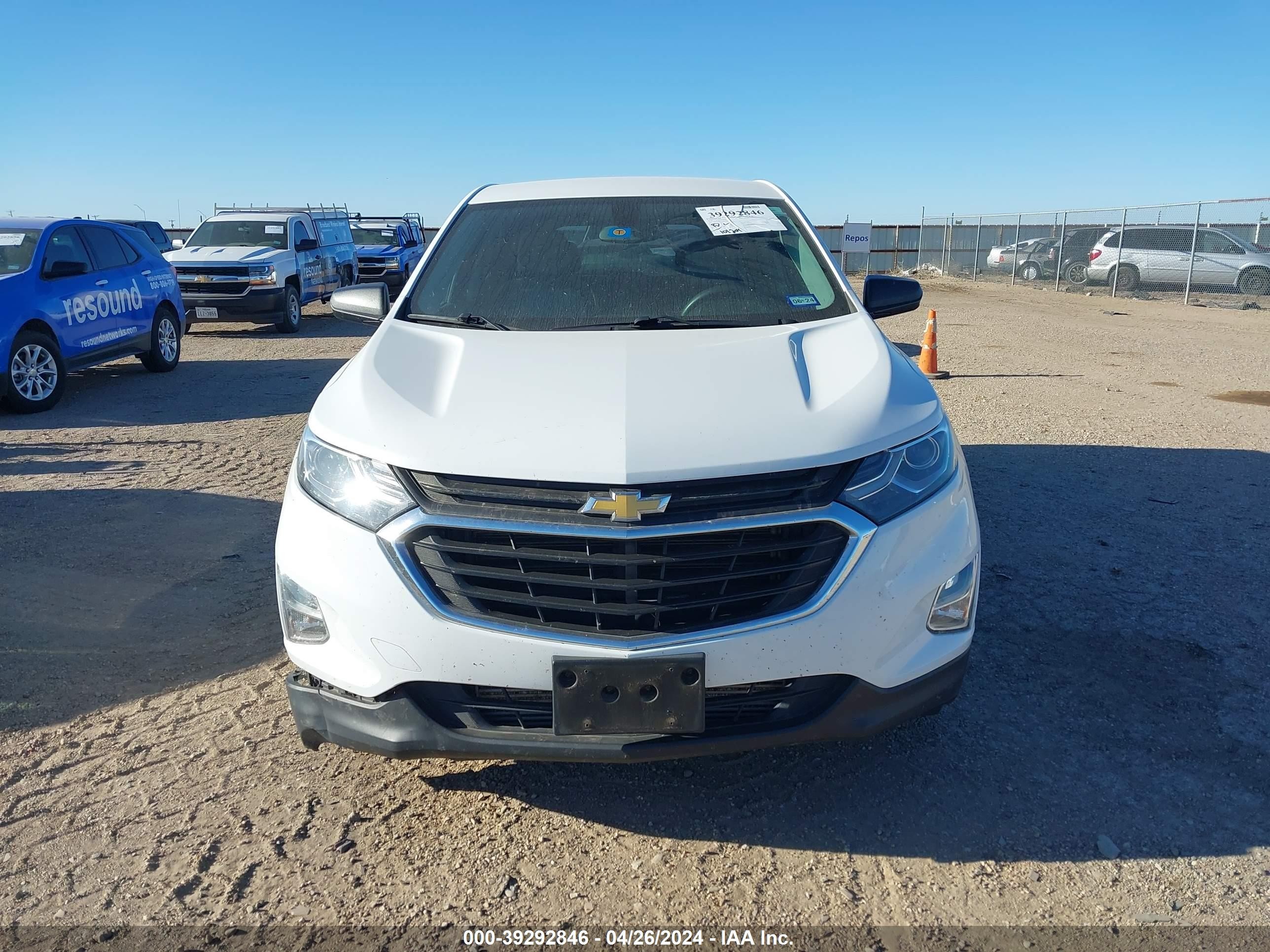 Photo 11 VIN: 2GNAXHEV9J6155763 - CHEVROLET EQUINOX 