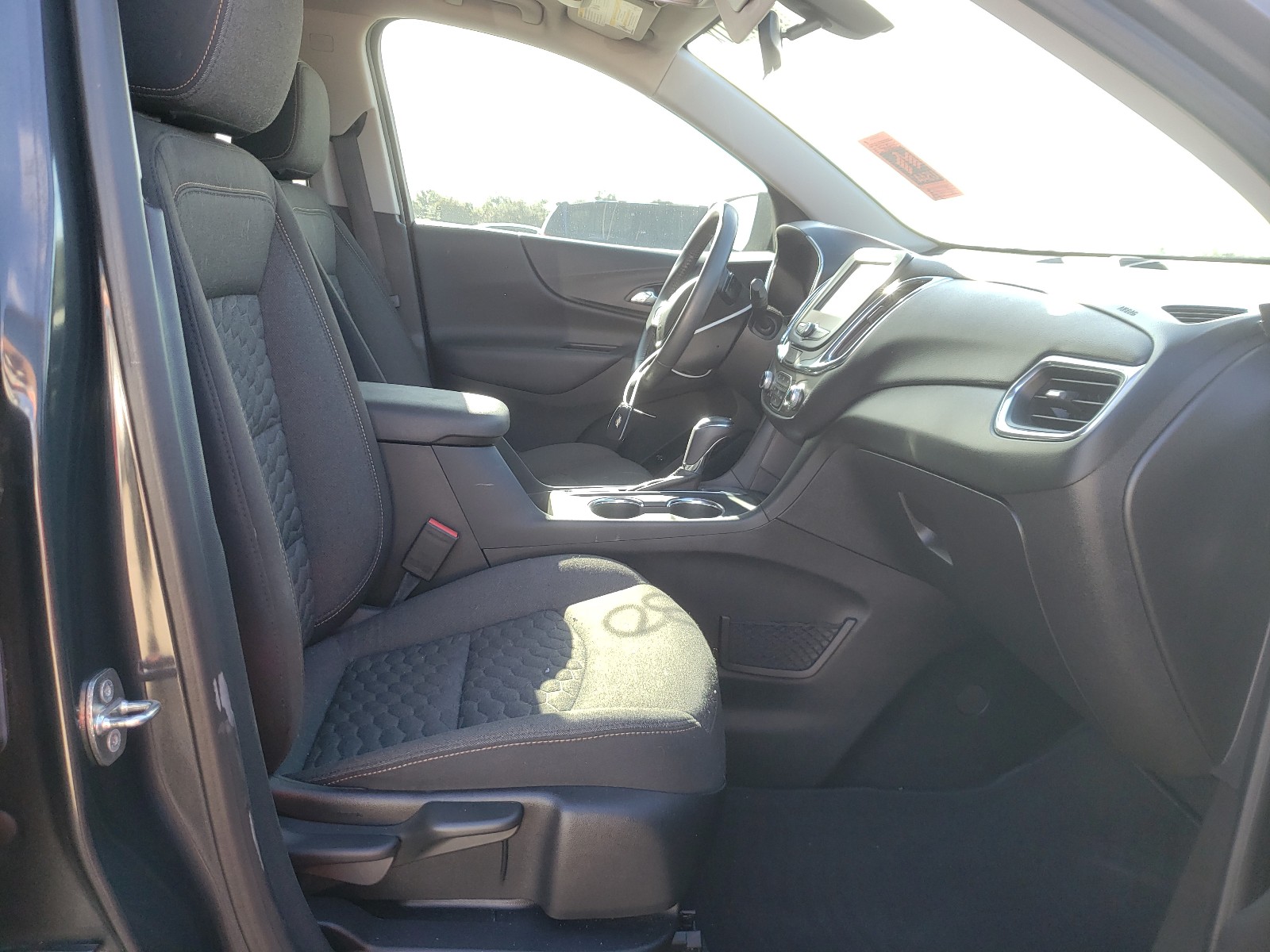 Photo 4 VIN: 2GNAXJEV0J6268251 - CHEVROLET EQUINOX LT 