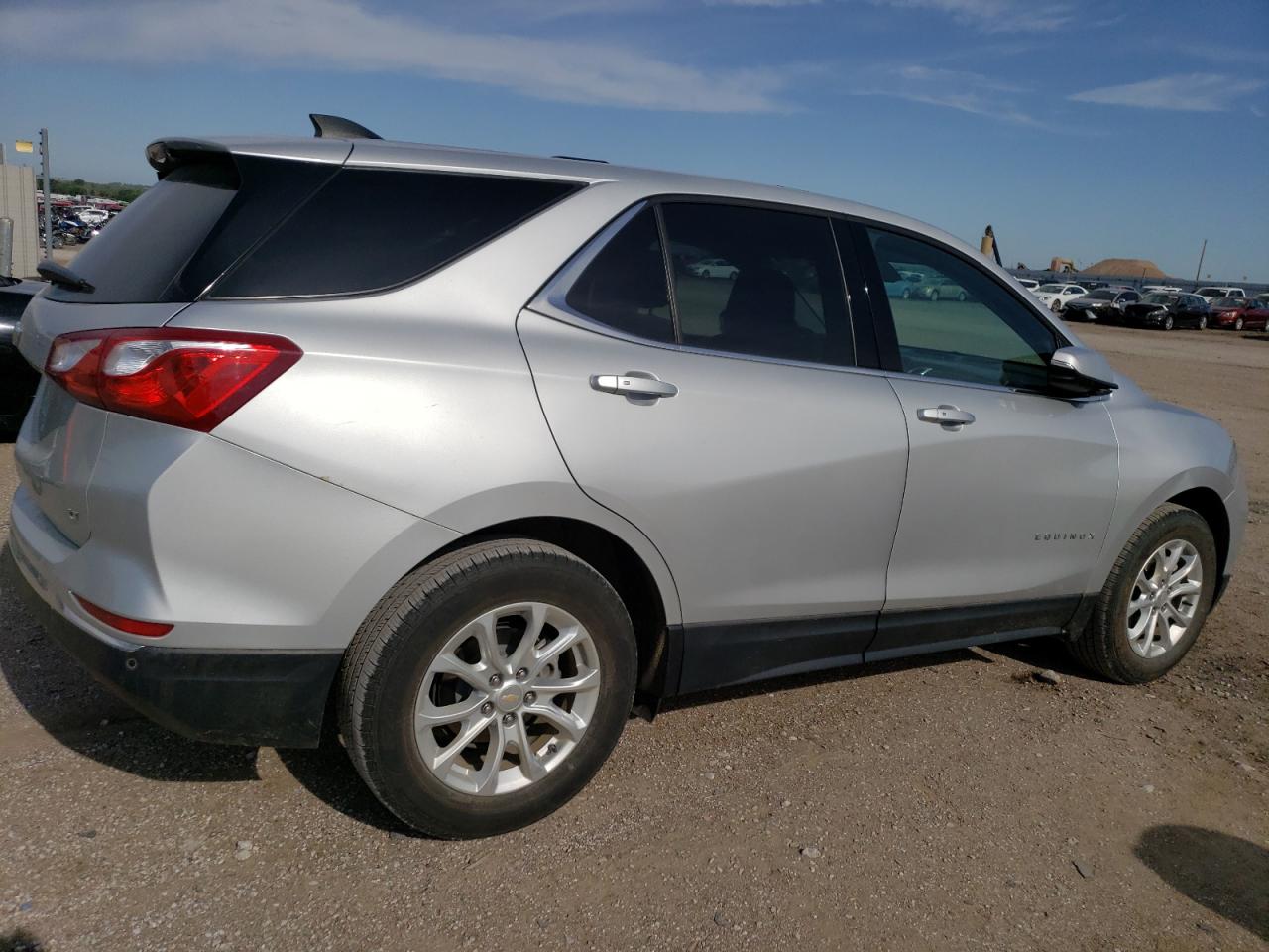 Photo 2 VIN: 2GNAXJEV0J6304343 - CHEVROLET EQUINOX 