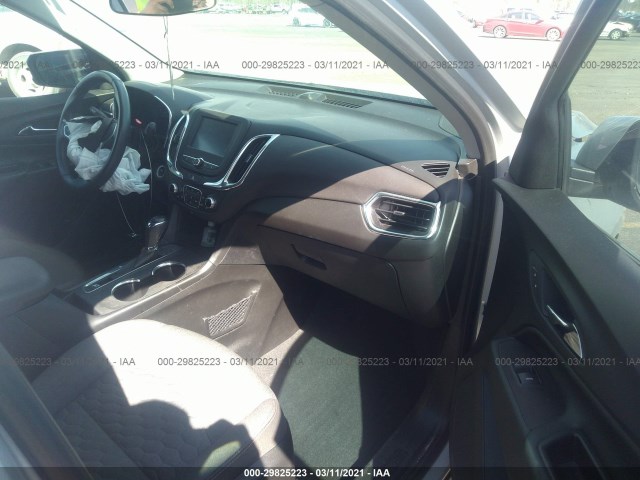 Photo 4 VIN: 2GNAXJEV1J6300141 - CHEVROLET EQUINOX 