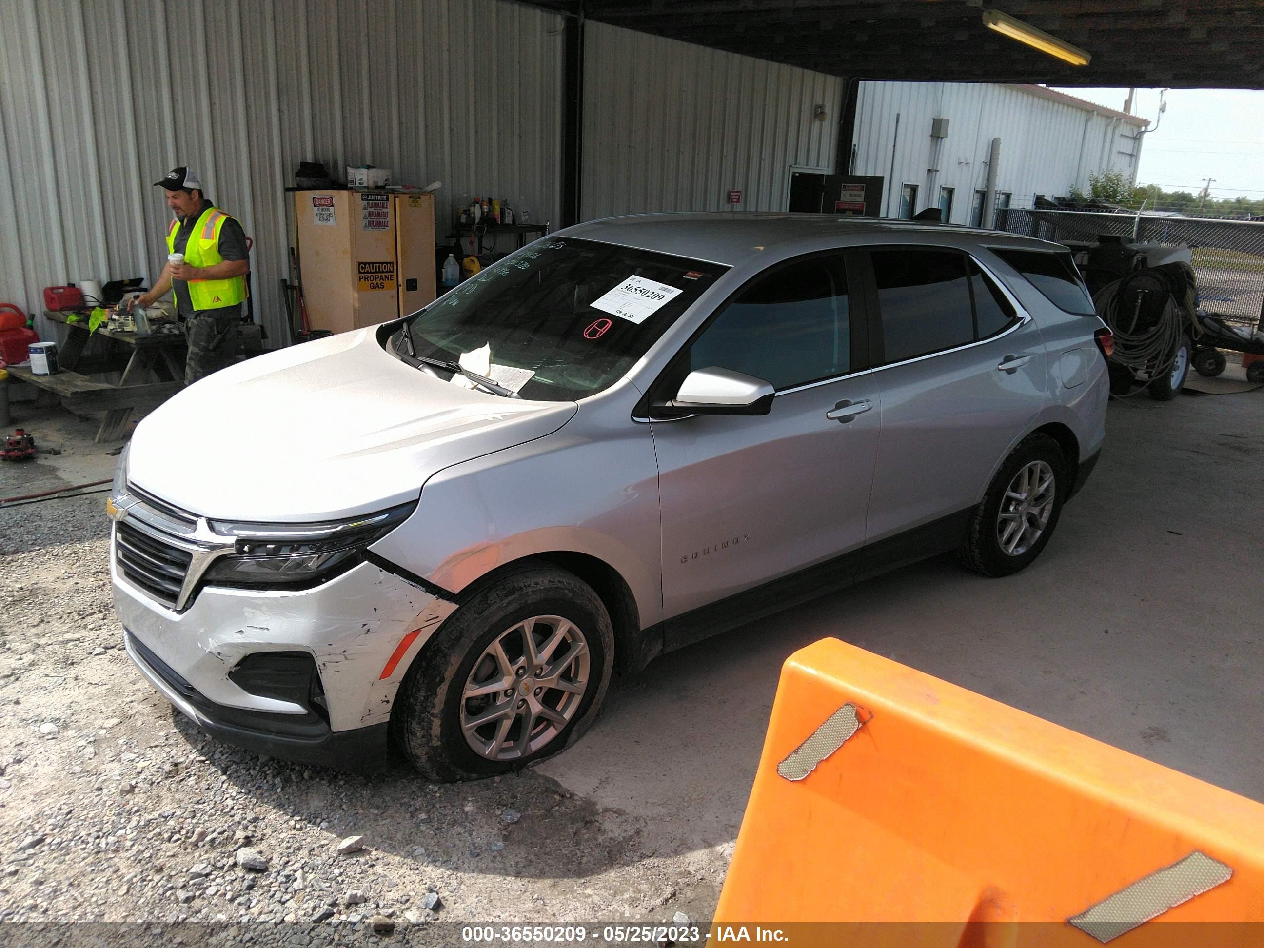 Photo 1 VIN: 2GNAXJEV1N6143720 - CHEVROLET EQUINOX 