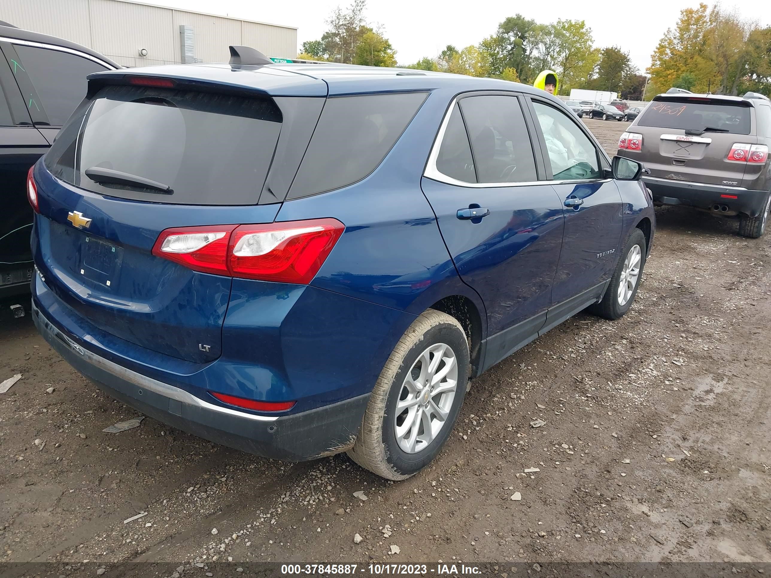 Photo 3 VIN: 2GNAXJEV2K6268012 - CHEVROLET EQUINOX 