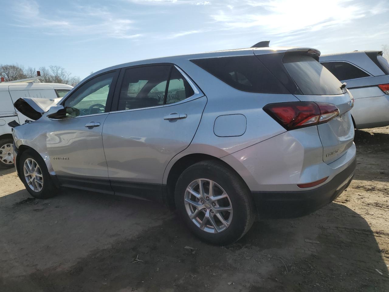 Photo 2 VIN: 2GNAXJEV2N6131396 - CHEVROLET EQUINOX 