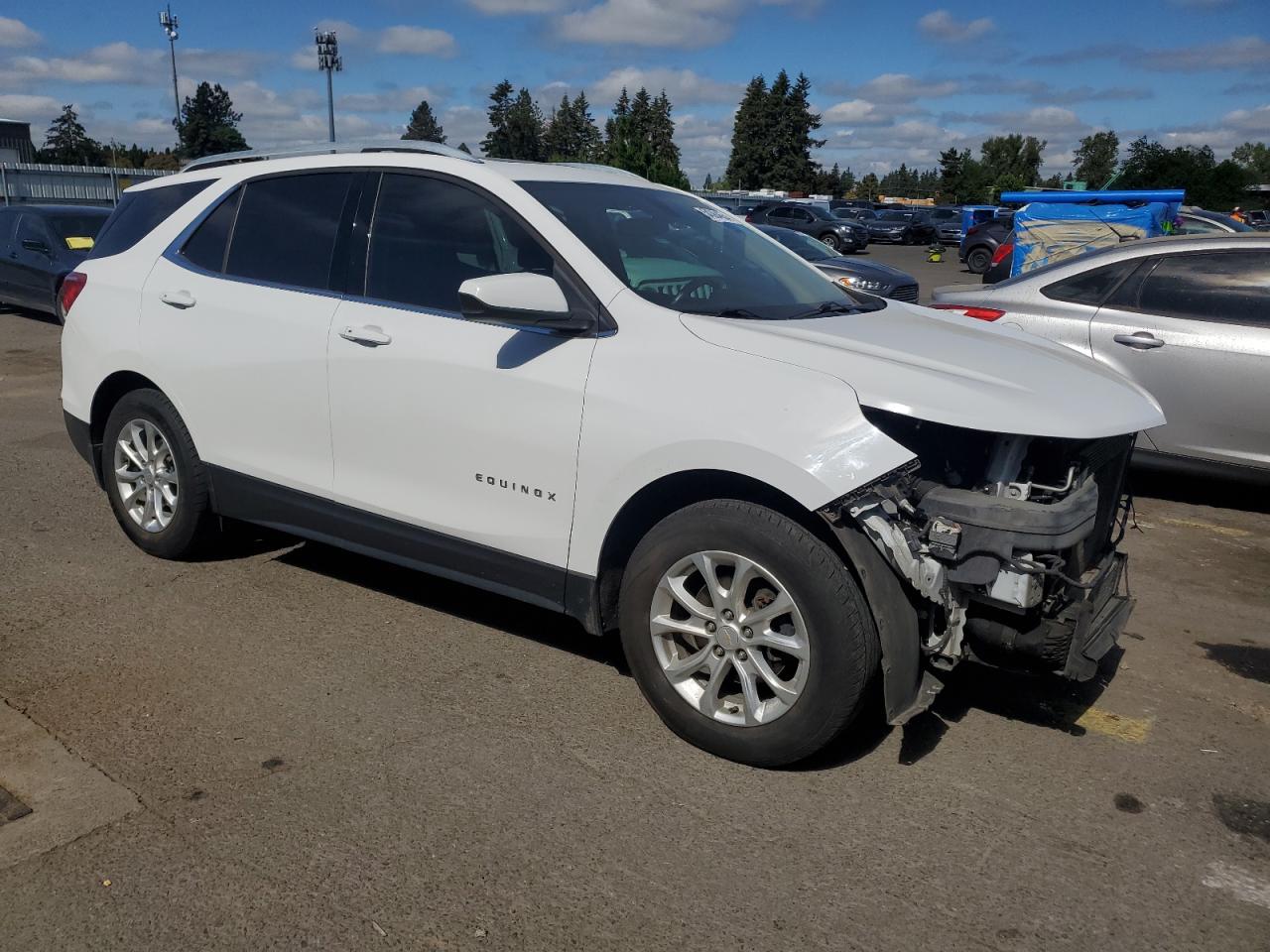 Photo 3 VIN: 2GNAXJEV3J6106985 - CHEVROLET EQUINOX 