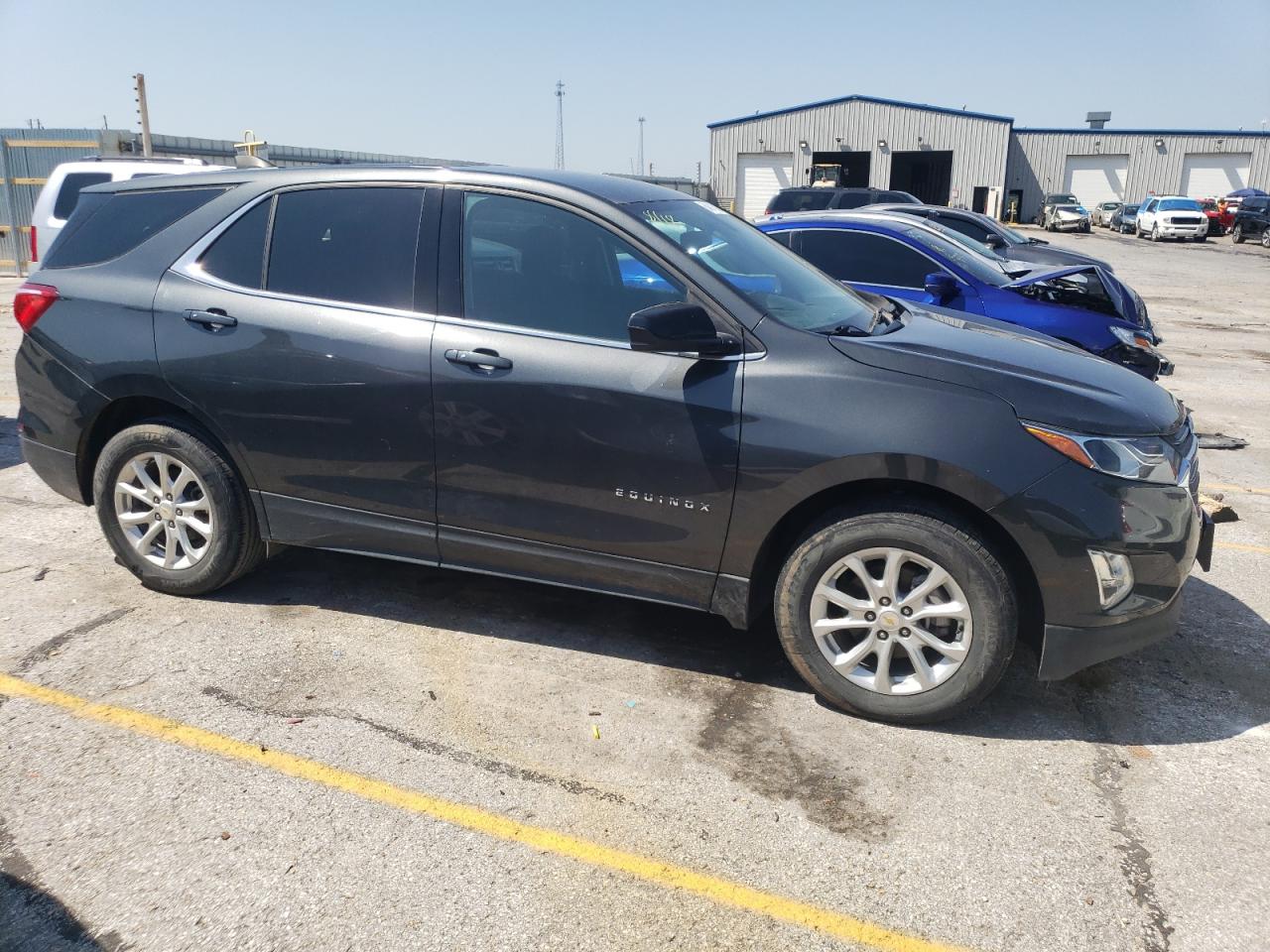 Photo 3 VIN: 2GNAXJEV3J6342763 - CHEVROLET EQUINOX 