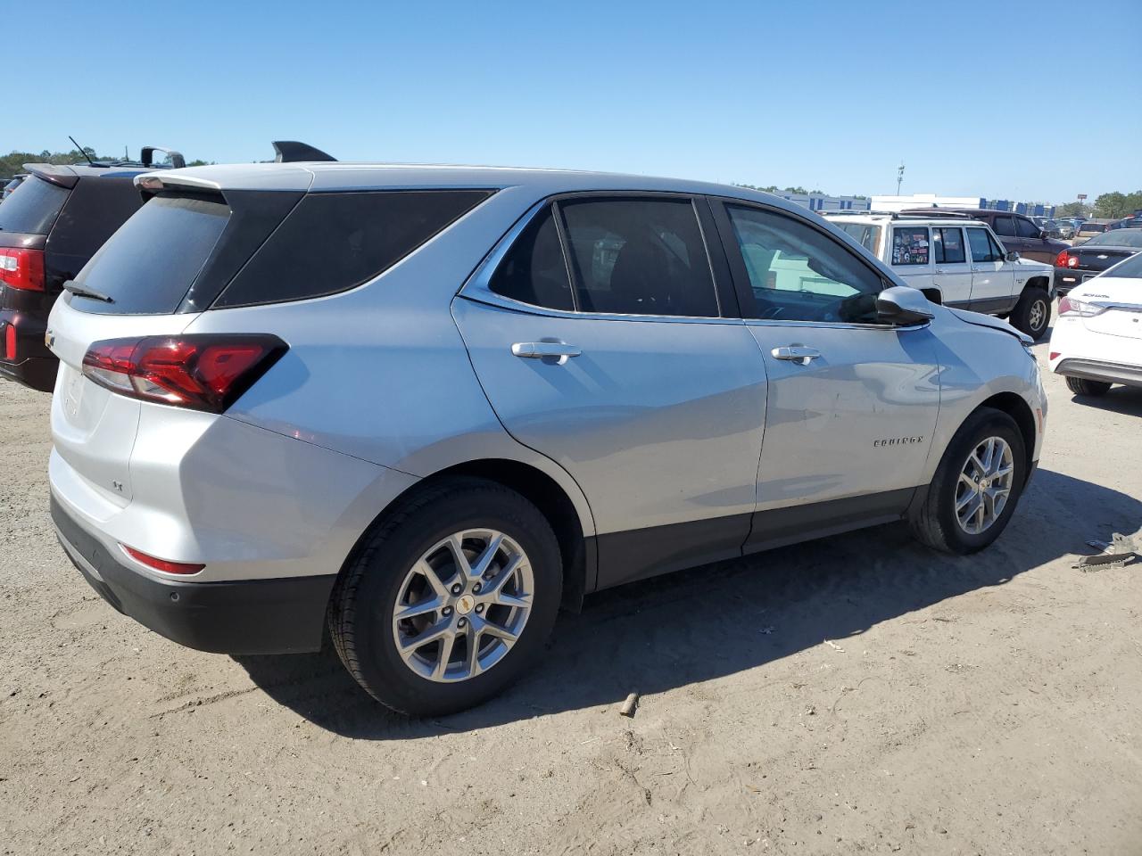 Photo 2 VIN: 2GNAXJEV3N6132606 - CHEVROLET EQUINOX 