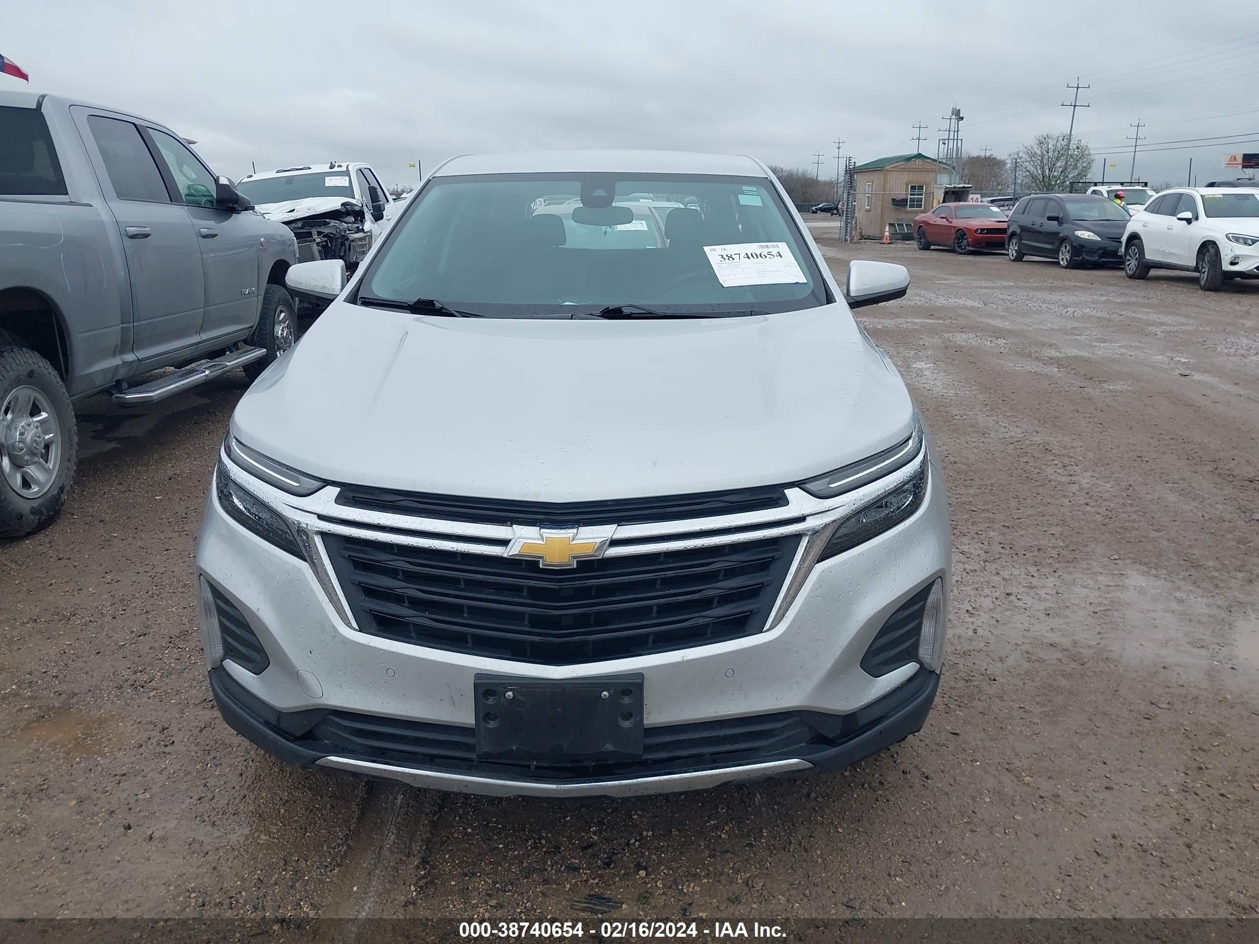 Photo 12 VIN: 2GNAXJEV3N6140401 - CHEVROLET EQUINOX 