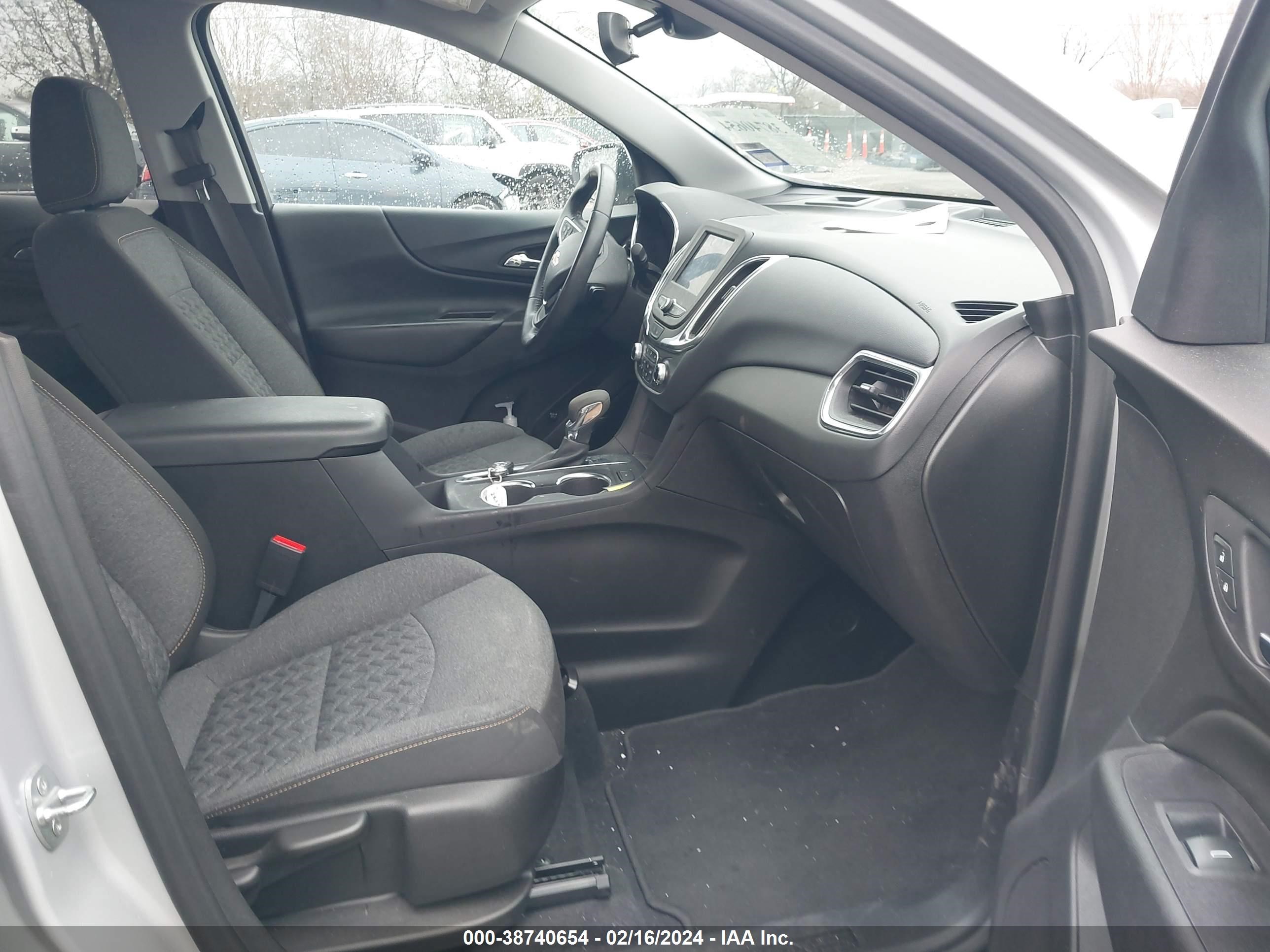 Photo 4 VIN: 2GNAXJEV3N6140401 - CHEVROLET EQUINOX 