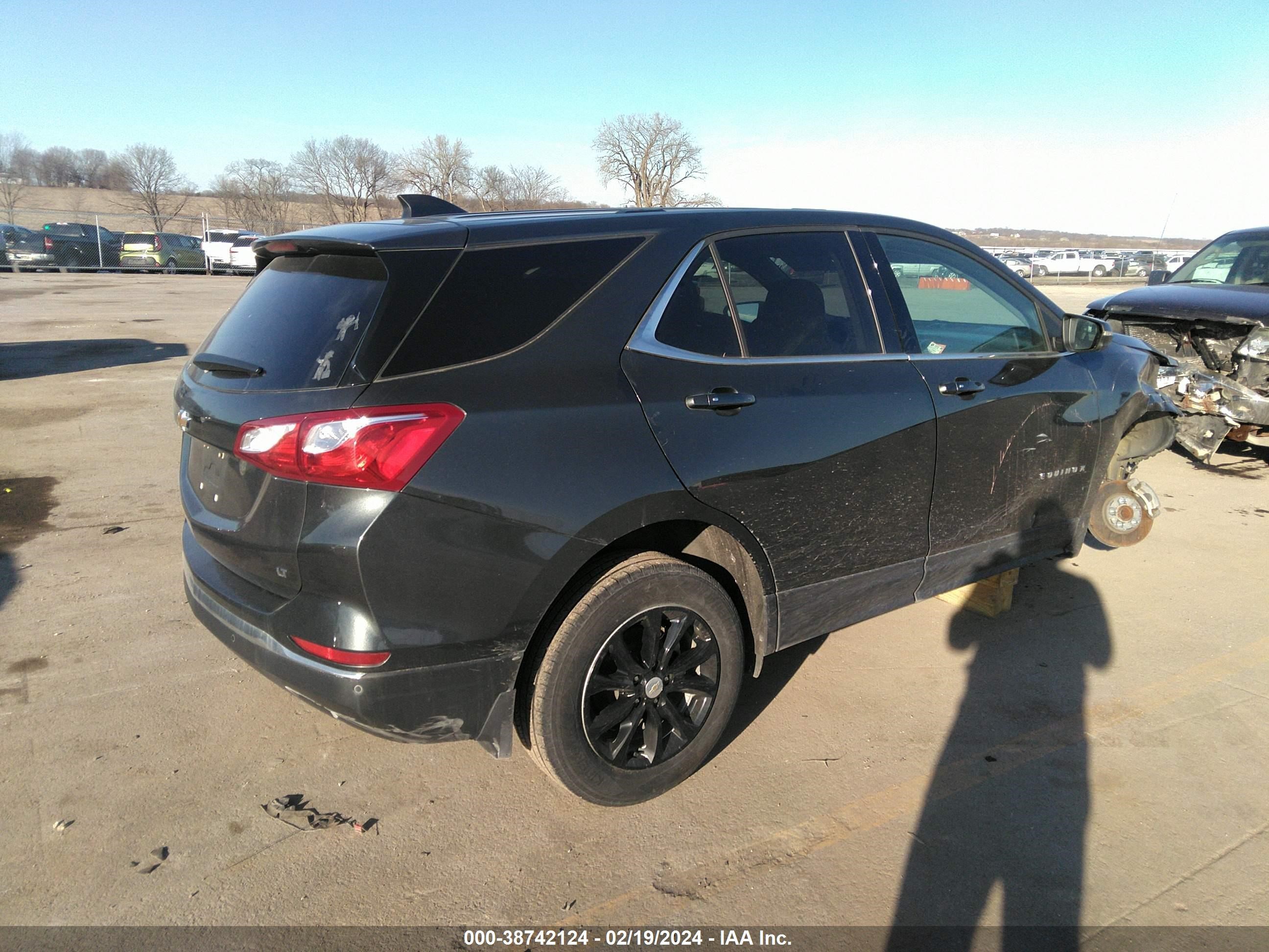 Photo 3 VIN: 2GNAXJEV4J6104548 - CHEVROLET EQUINOX 