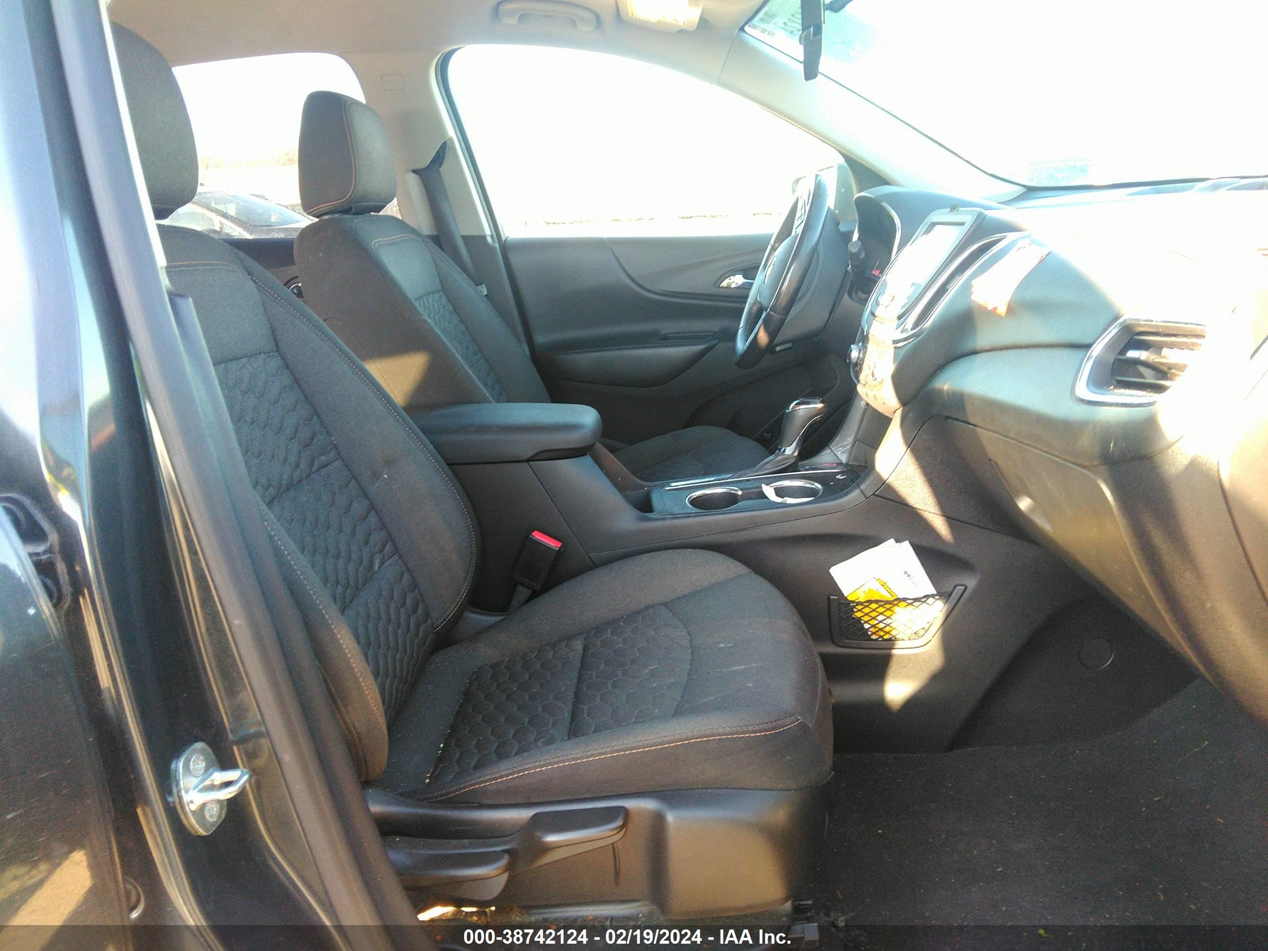 Photo 4 VIN: 2GNAXJEV4J6104548 - CHEVROLET EQUINOX 