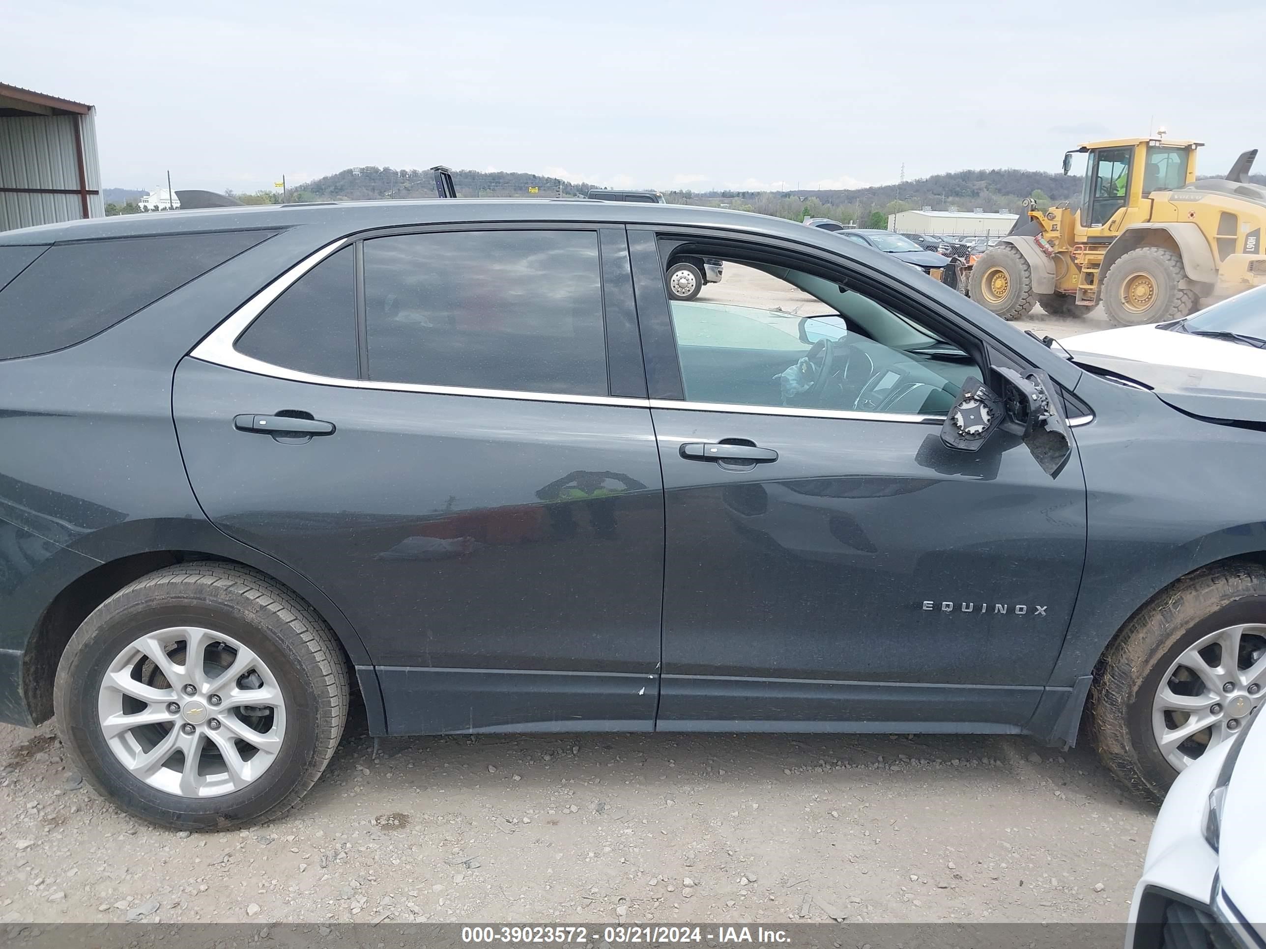 Photo 11 VIN: 2GNAXJEV4J6270410 - CHEVROLET EQUINOX 