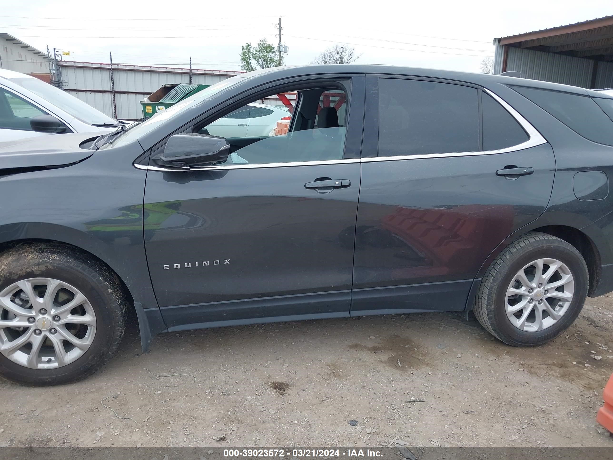 Photo 12 VIN: 2GNAXJEV4J6270410 - CHEVROLET EQUINOX 