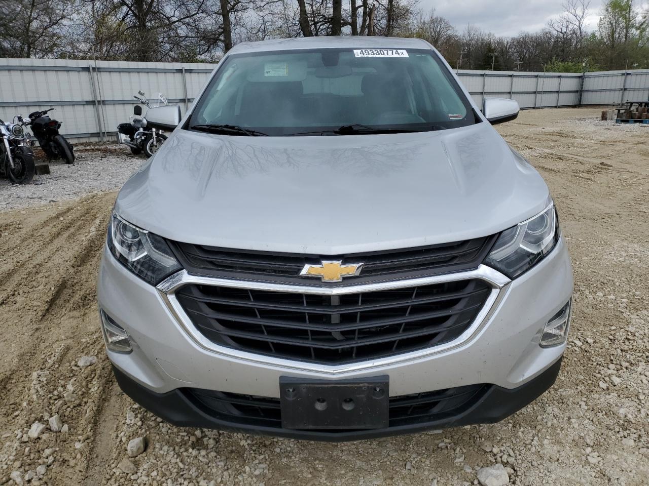 Photo 4 VIN: 2GNAXJEV5J6189433 - CHEVROLET EQUINOX 