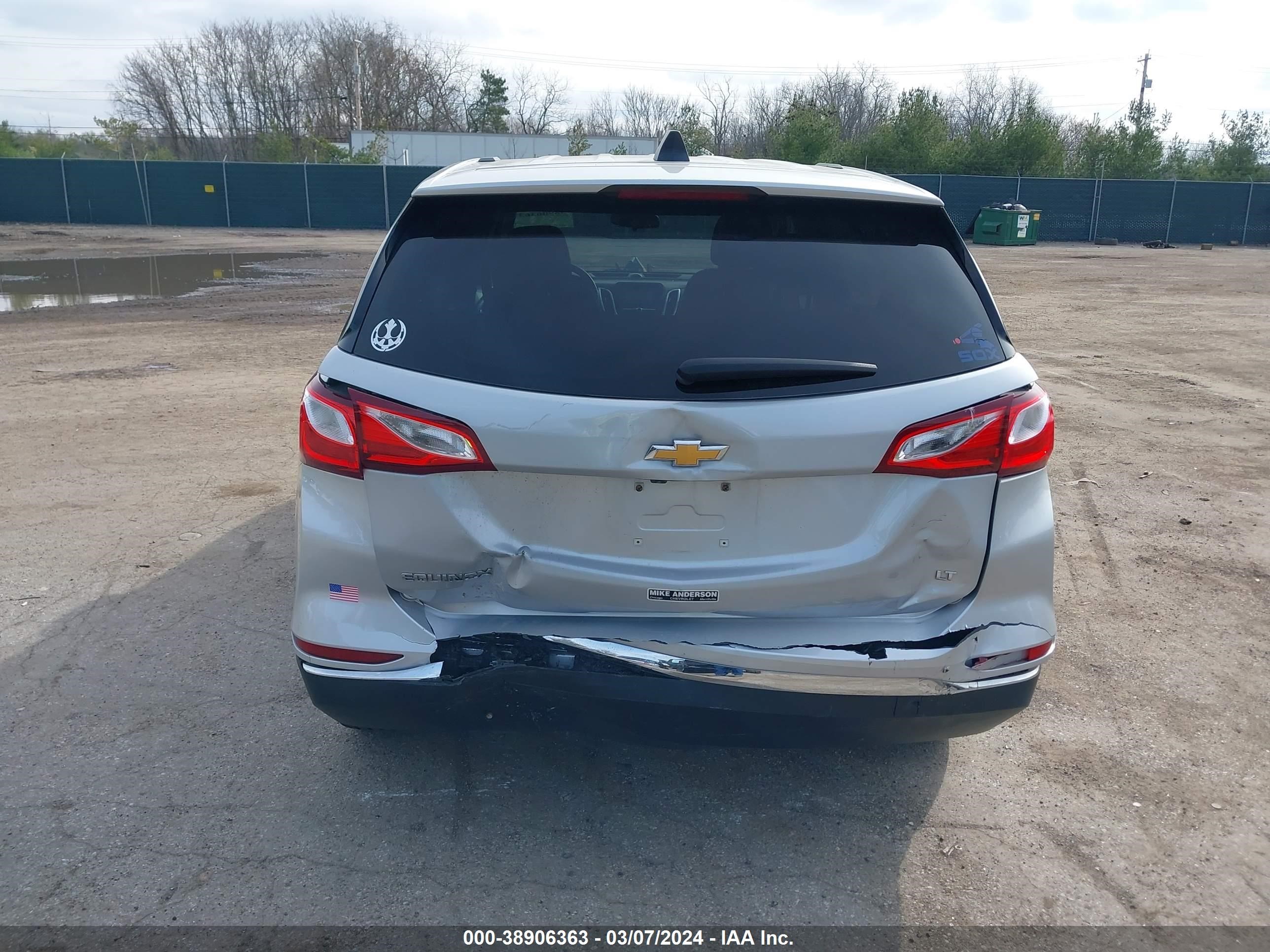 Photo 15 VIN: 2GNAXJEV6J6131573 - CHEVROLET EQUINOX 