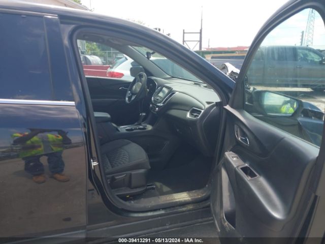 Photo 4 VIN: 2GNAXJEV8J6125502 - CHEVROLET EQUINOX 