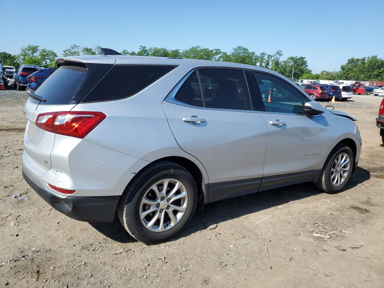 Photo 2 VIN: 2GNAXJEV8J6193430 - CHEVROLET EQUINOX 