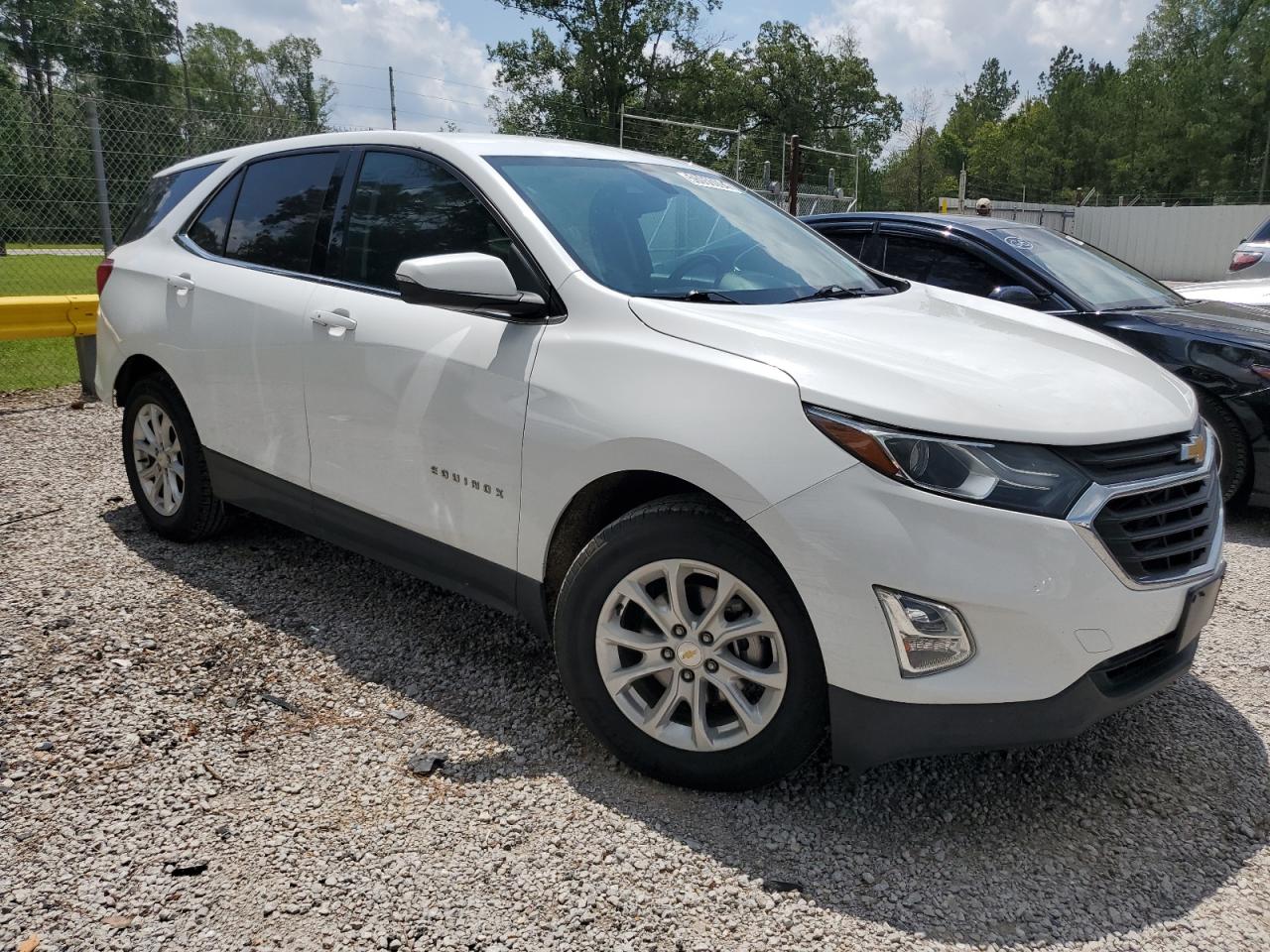 Photo 3 VIN: 2GNAXJEV8J6301044 - CHEVROLET EQUINOX 