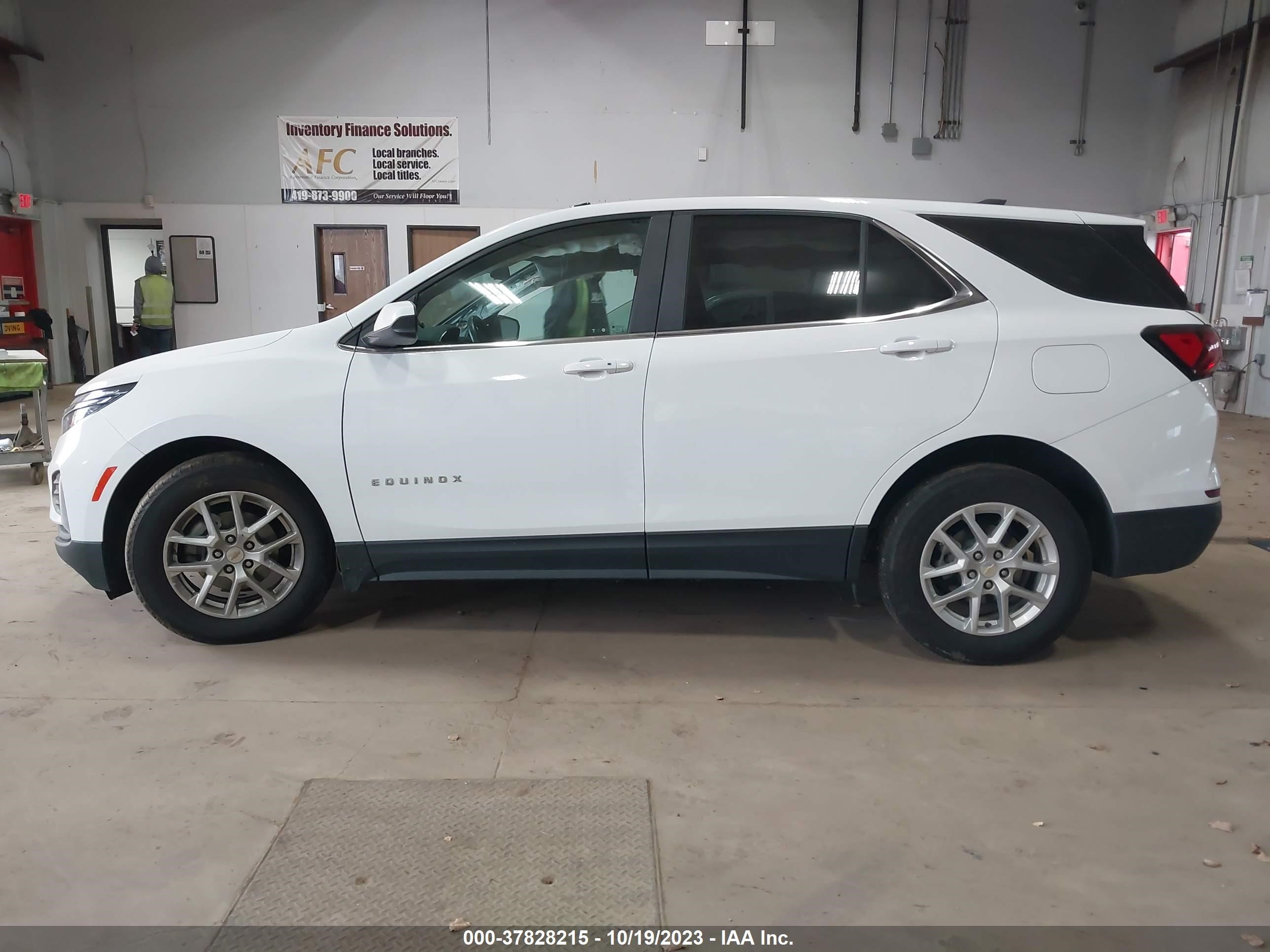 Photo 14 VIN: 2GNAXJEV8N6132472 - CHEVROLET EQUINOX 