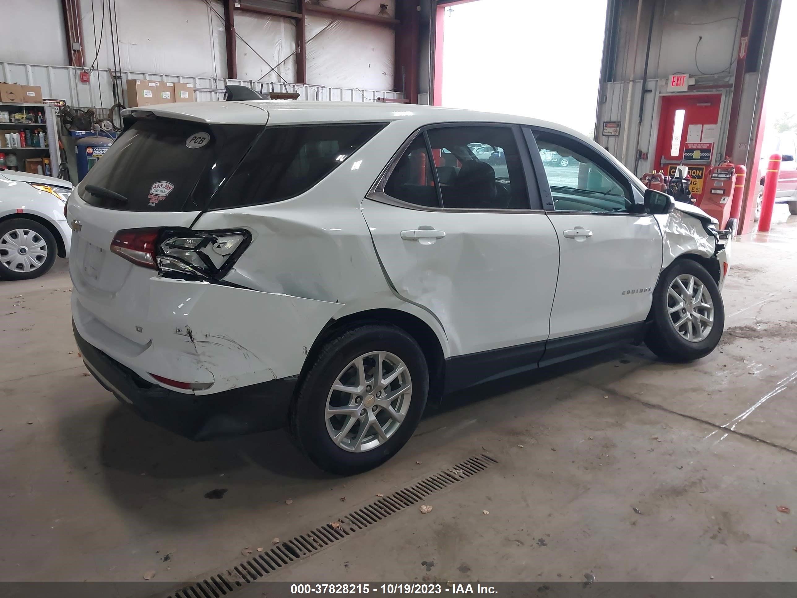 Photo 3 VIN: 2GNAXJEV8N6132472 - CHEVROLET EQUINOX 