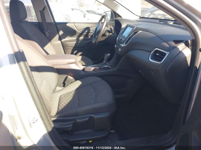 Photo 4 VIN: 2GNAXJEV9J6261847 - CHEVROLET EQUINOX 