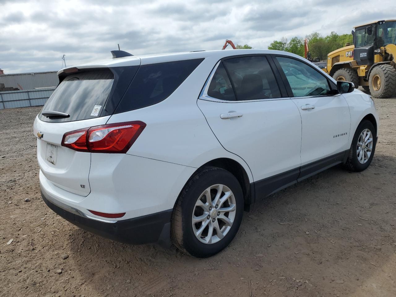 Photo 2 VIN: 2GNAXJEVXJ6338225 - CHEVROLET EQUINOX 