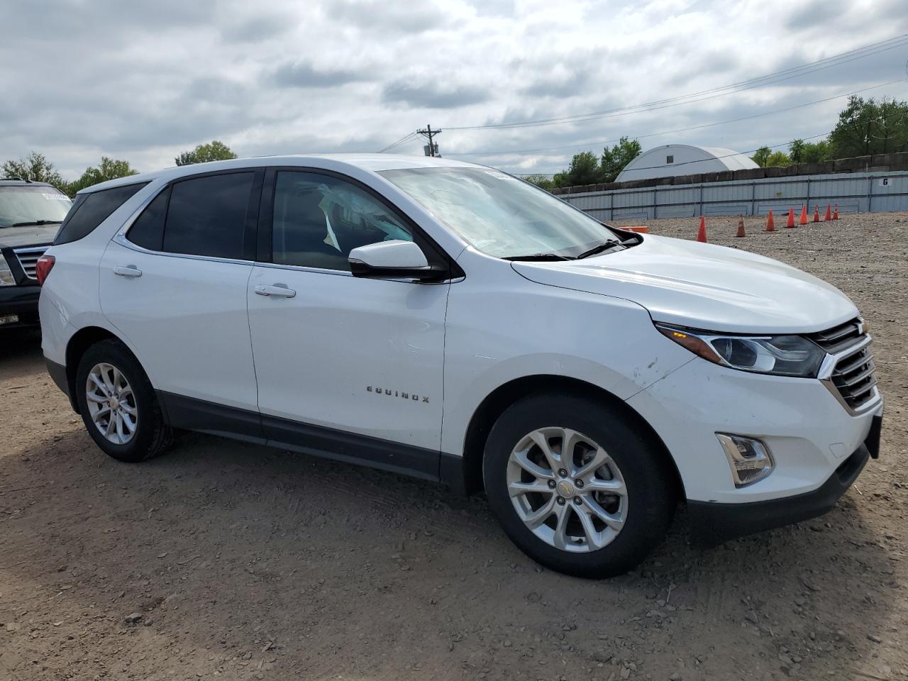 Photo 3 VIN: 2GNAXJEVXJ6338225 - CHEVROLET EQUINOX 