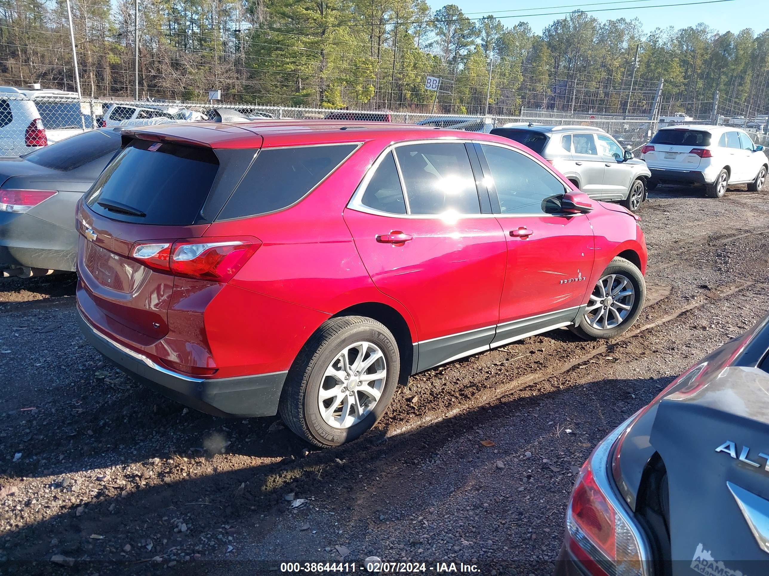 Photo 3 VIN: 2GNAXKEV1K6258898 - CHEVROLET EQUINOX 