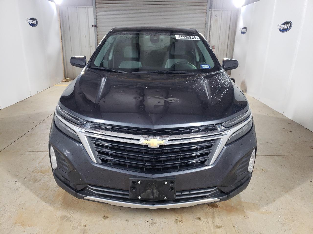 Photo 4 VIN: 2GNAXKEV1N6151760 - CHEVROLET EQUINOX 