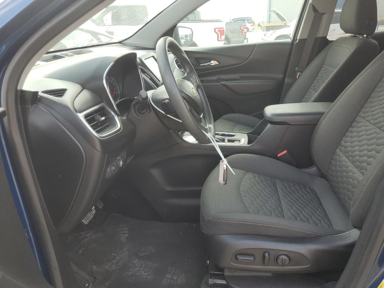 Photo 6 VIN: 2GNAXKEV3M6111873 - CHEVROLET EQUINOX 