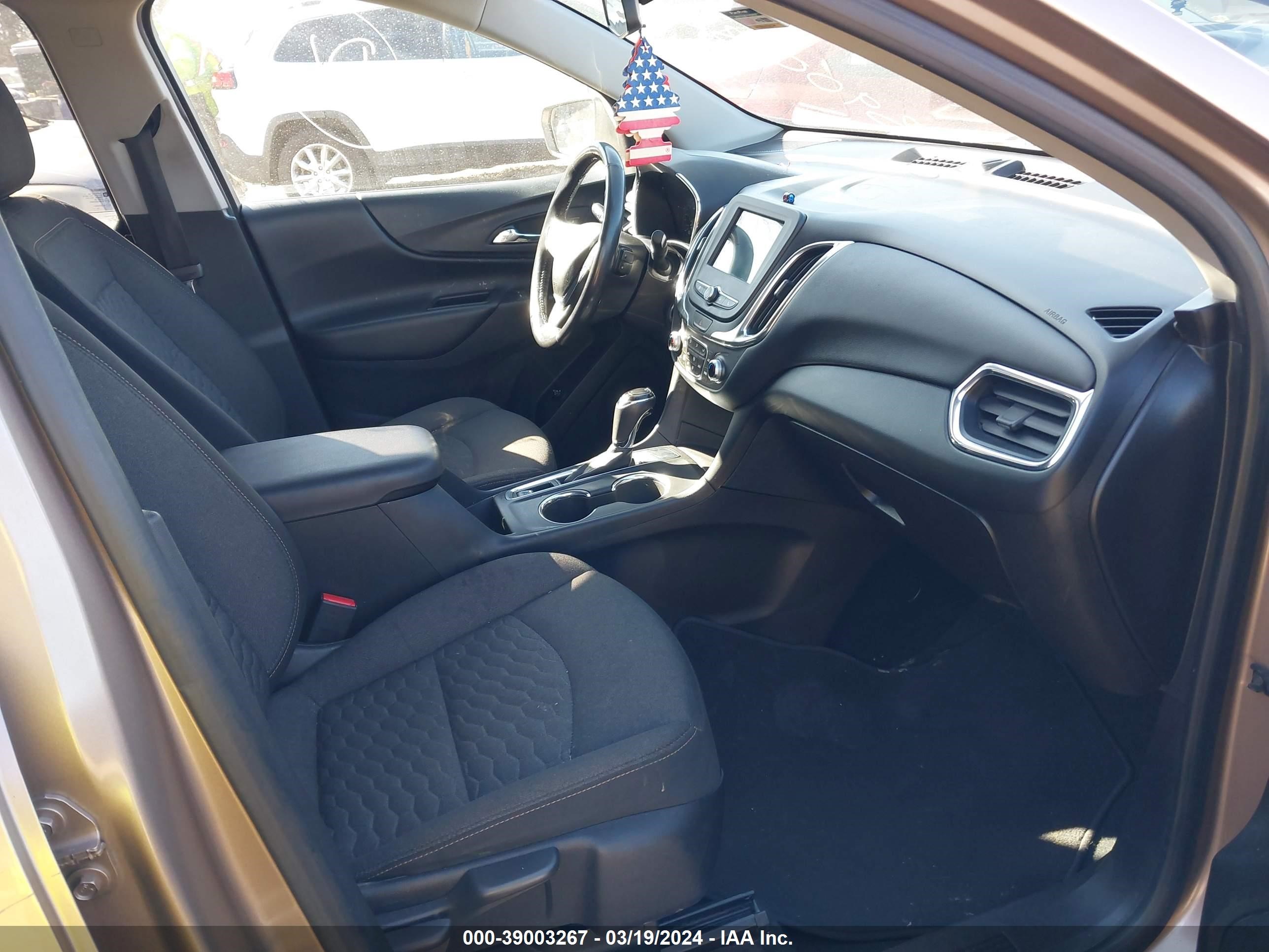 Photo 4 VIN: 2GNAXKEV4K6207170 - CHEVROLET EQUINOX 