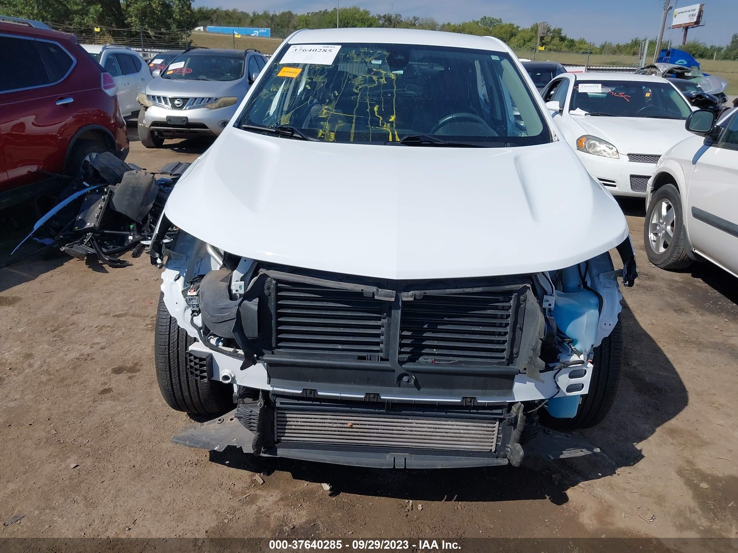 Photo 12 VIN: 2GNAXKEV5M6119134 - CHEVROLET EQUINOX 