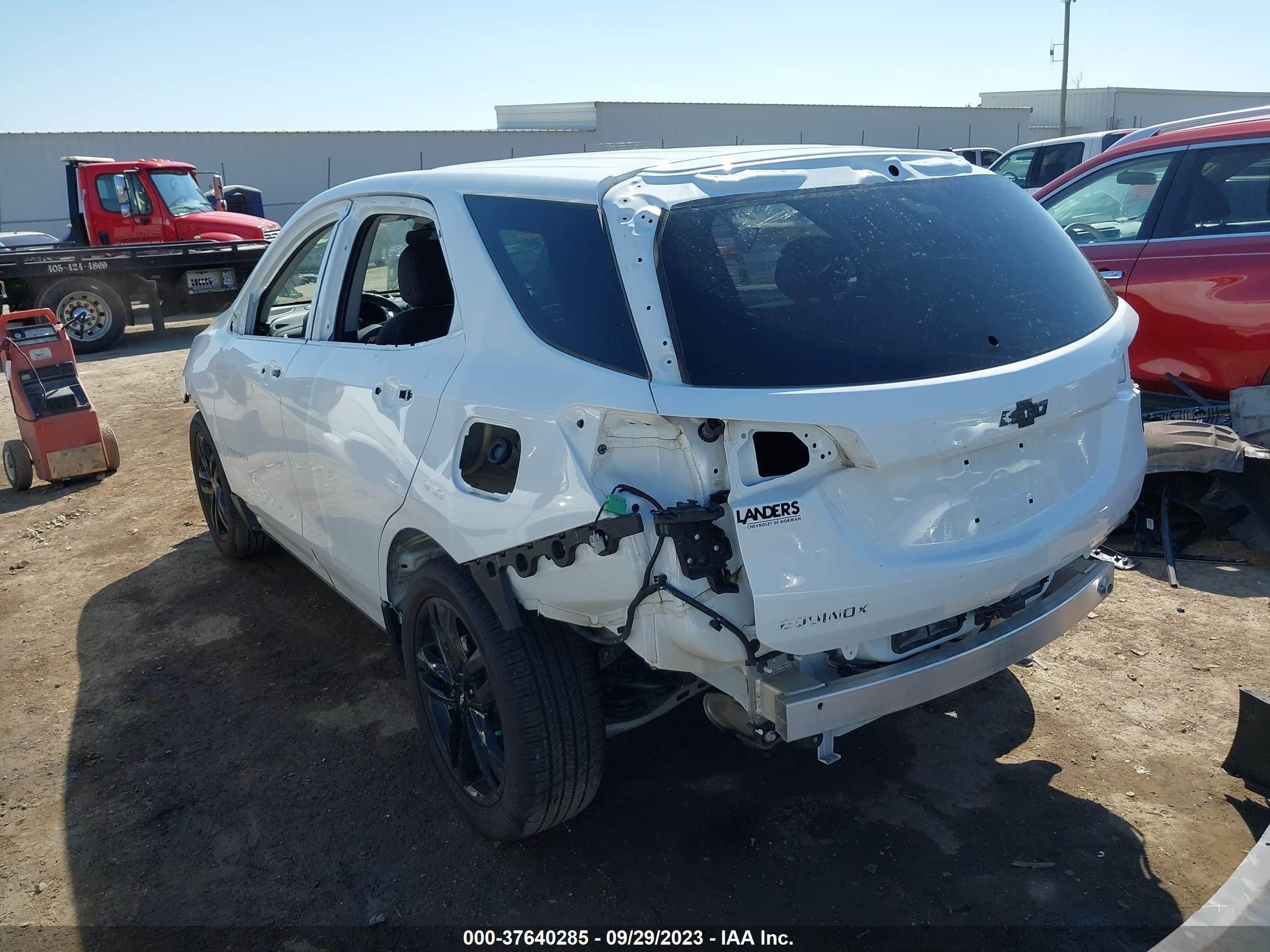 Photo 2 VIN: 2GNAXKEV5M6119134 - CHEVROLET EQUINOX 