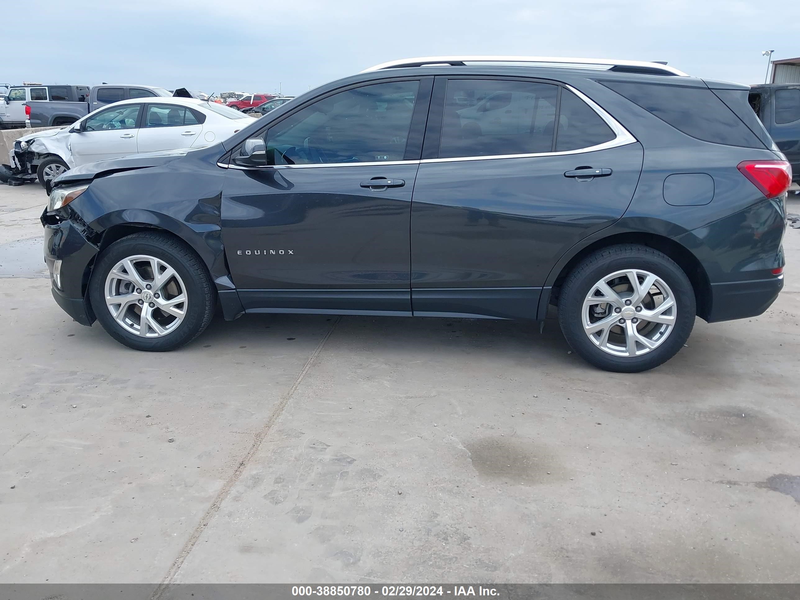 Photo 13 VIN: 2GNAXLEX9K6137365 - CHEVROLET EQUINOX 