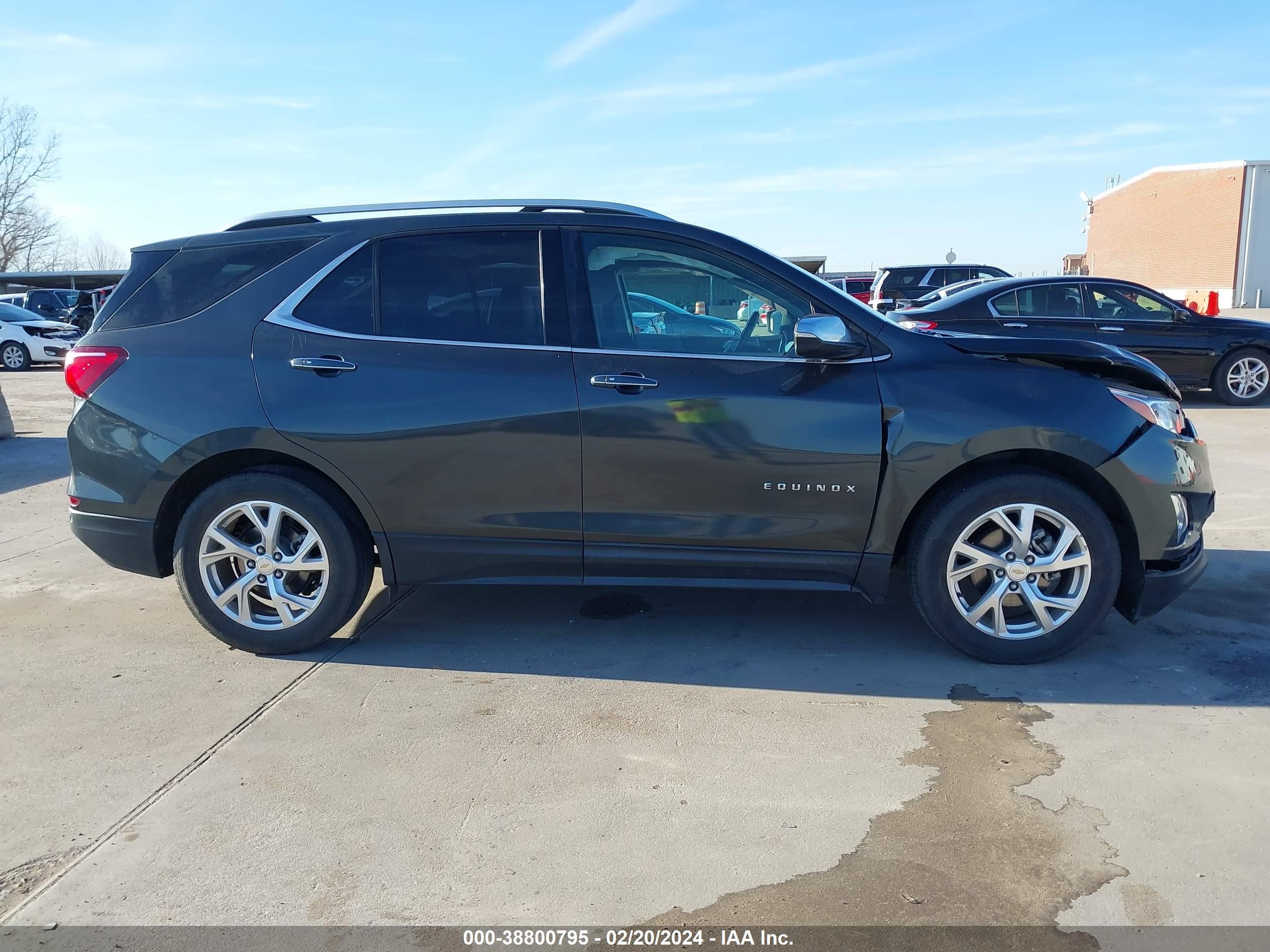 Photo 12 VIN: 2GNAXMEV1J6203765 - CHEVROLET EQUINOX 