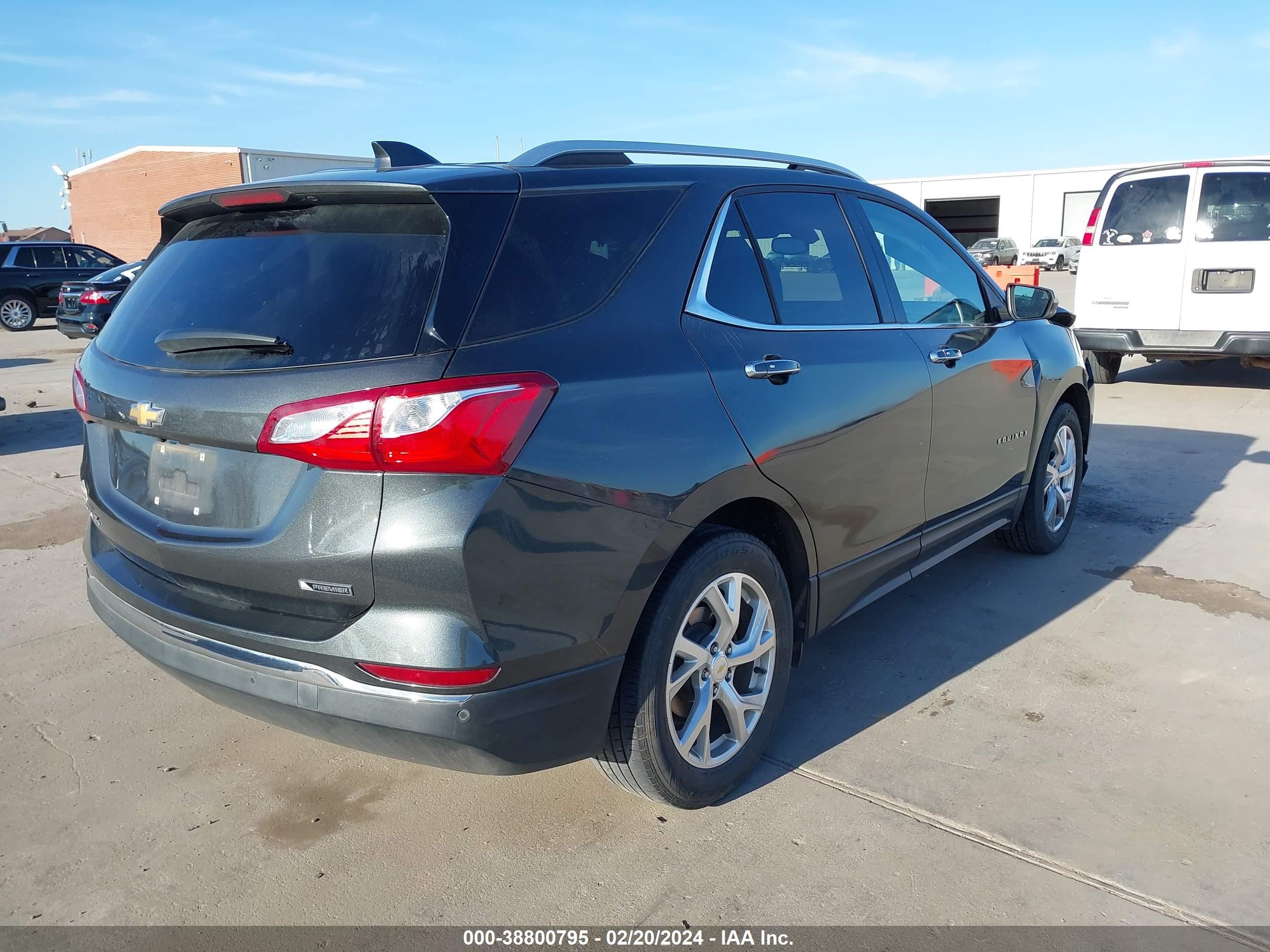 Photo 3 VIN: 2GNAXMEV1J6203765 - CHEVROLET EQUINOX 