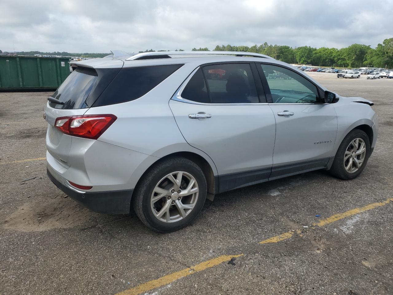 Photo 2 VIN: 2GNAXMEV3J6190582 - CHEVROLET EQUINOX 